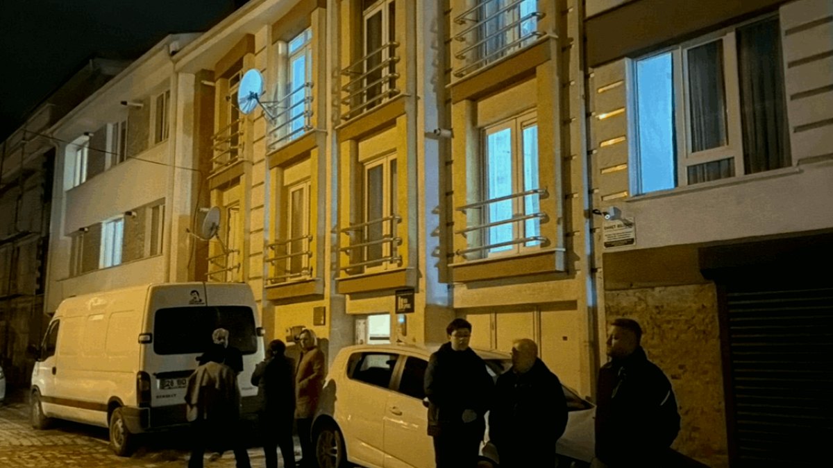 Yalnız kaldığı evinde ölü bulundu