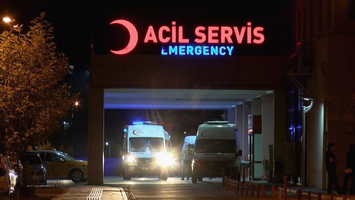 Diyarbakır’da kutlamalar faciaya neden oldu! Yorgun mermi isabet eden kişi ağır yaralandı