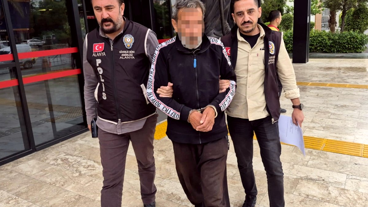64 yaşındaki adam Cumhurbaşkanına hakaretten tutuklandı