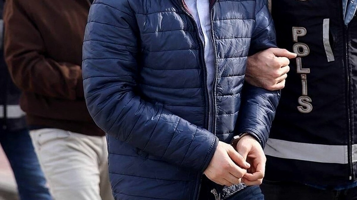 'Sahte belgelerle ikamet izni' operasyonu:  31 kişi yakalandı