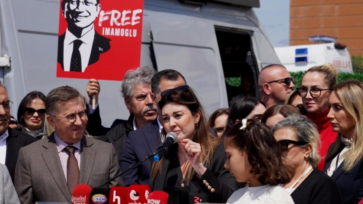 Bağrıma vura vura haksızlığı haykırdım