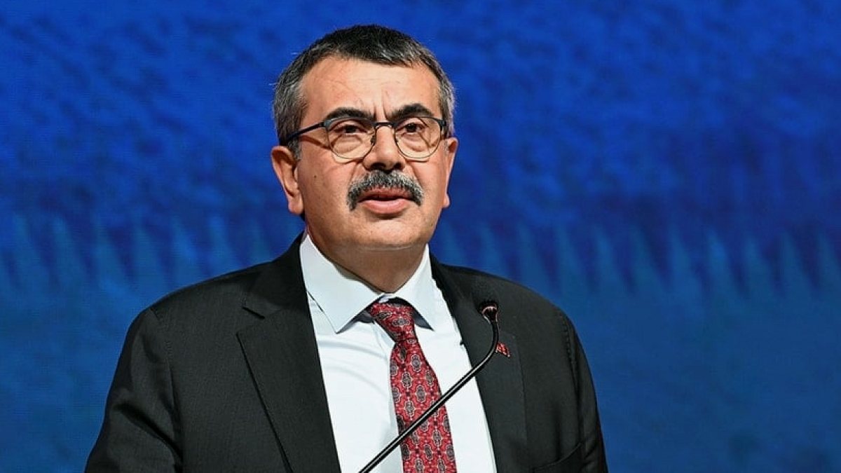 Tekin’in çifte standardı