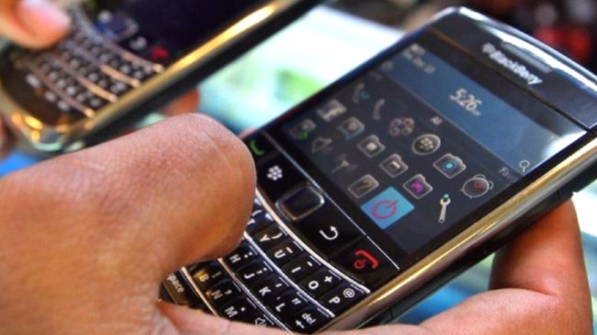 Efsane telefon markası geri döndü: Milyonlarca aracın yeni gözdesi oldu