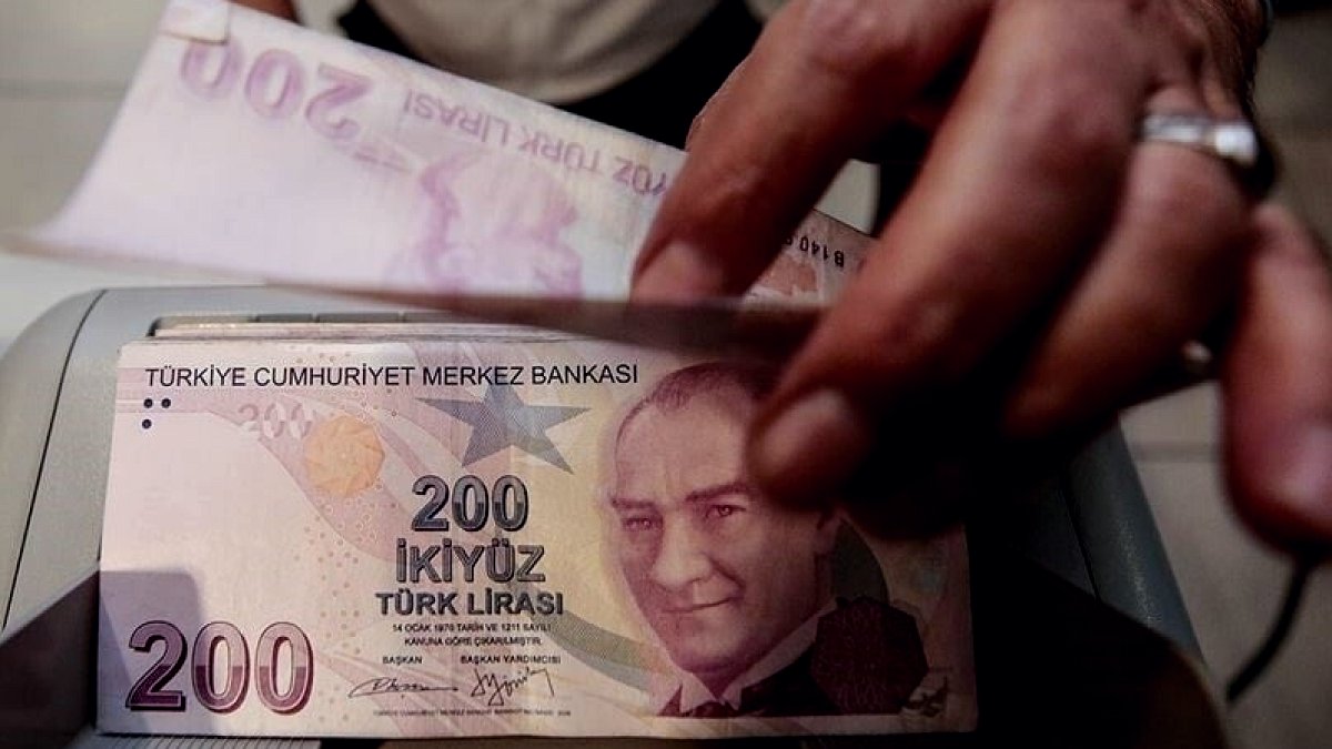 Mayıs ayı yaşlı ve engelli aylıkları hesaplara yatırılmaya başlandı