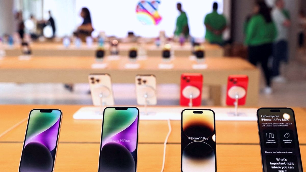 İmzalar atılıyor: iPhone'lar Samsung'a dönüşecek