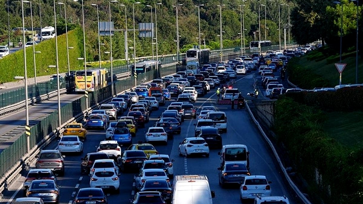 İstanbul'da bugün bazı yollar trafiğe kapatılacak