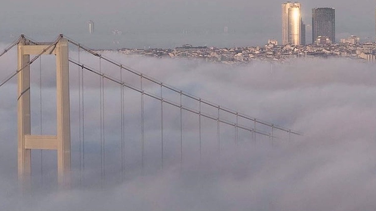 İstanbul'da sabah saatlerinde sis etkili oluyor