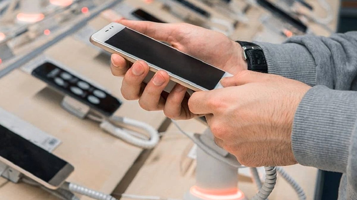 Telefona zam yağdı, 190 bin liraya dayandı