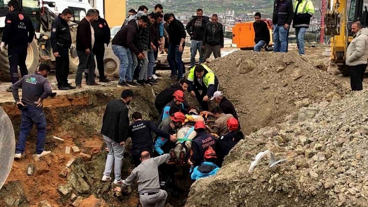 Elazığ'da göçük altında kalan işçi kurtarıldı