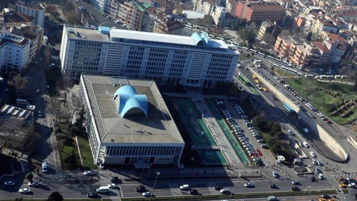 CHP’li Zeybek’ten İBB operasyonlarına tepki: "Dava çöktü, algı operasyonları sürüyor"
