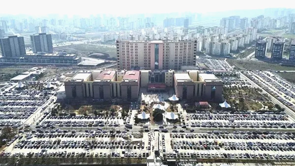 Hastanede reçete toplayıp, hastaları eczaneye yönlendiren sanıklar, duruşmada suçlamaları reddetti