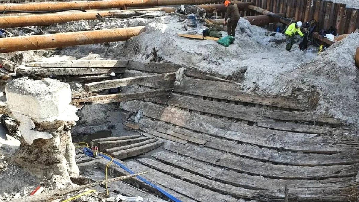 İnşaat işçileri kazmayı vurur vurmaz tarih fışkırdı: Tesadüfen 660 yıllık enkaz bulundu