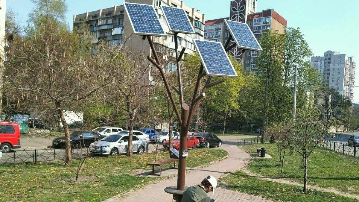 Ağaçları güneş paneline çevirdiler
