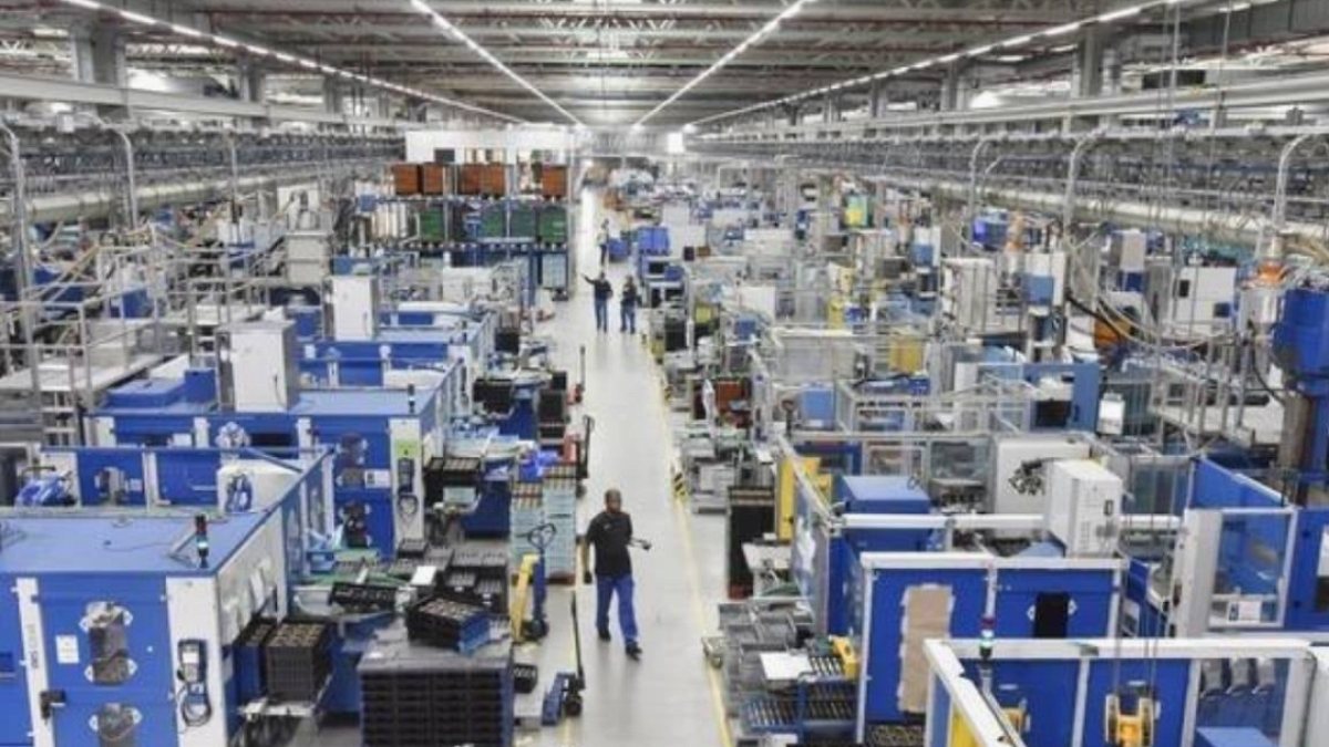 Alman devi 200 milyon euro tasarruf yapacak diye yüzlerce çalışanını işten çıkartıyor