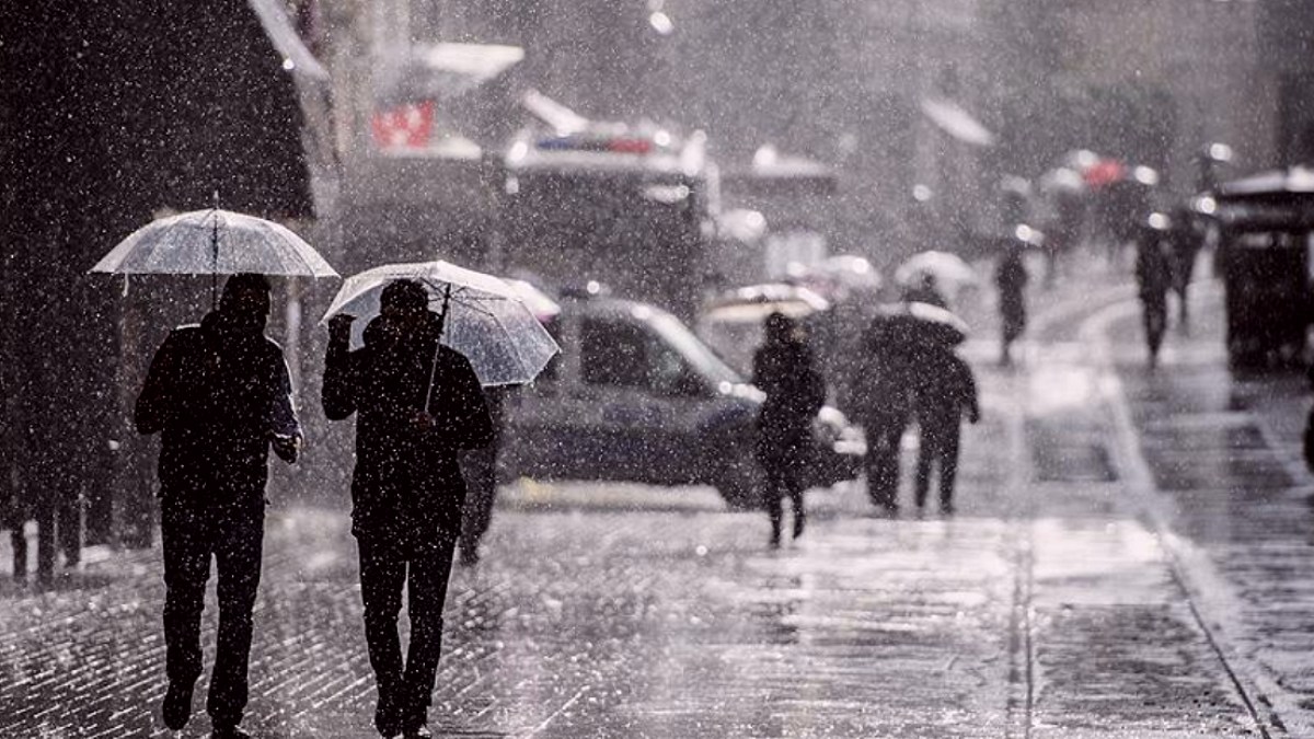 Meteoroloji duyurdu: Kara bulutlar bastıracak, adeta gök delinecek