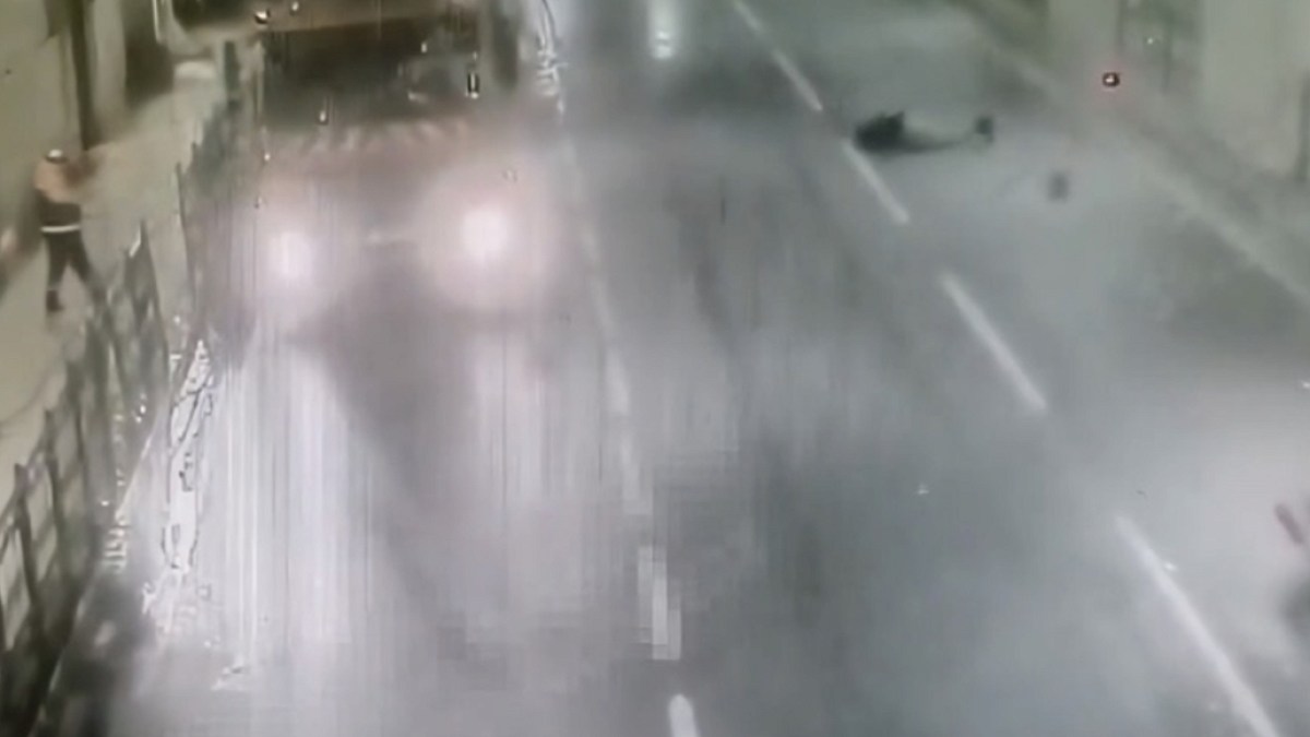 Taksim’de motosikletiyle duvara çarpan Ömer öldü: Felaket anları kamerada