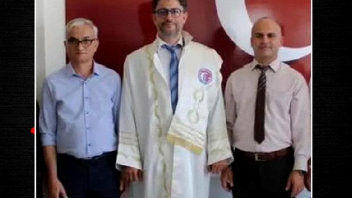 Kendini yönetici yapan hademe tahliye edildi