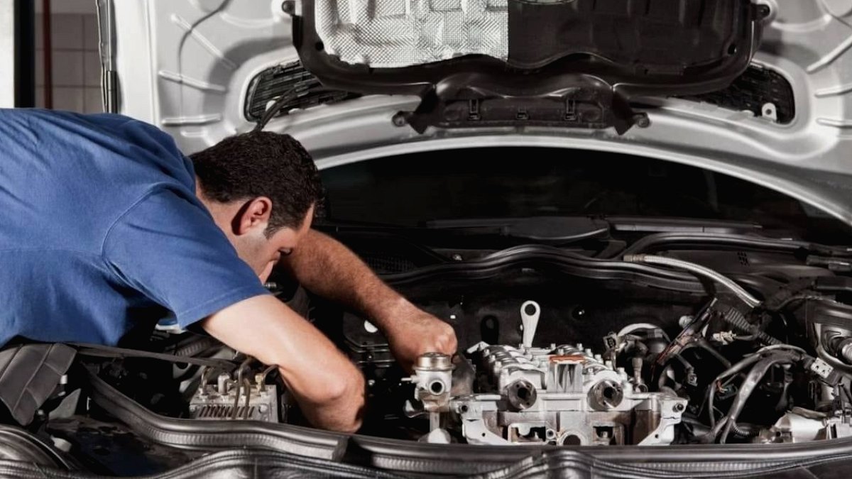 Araç Motorlarının Ömrünü Kısaltan 5 Yaygın Sürüş Hatası