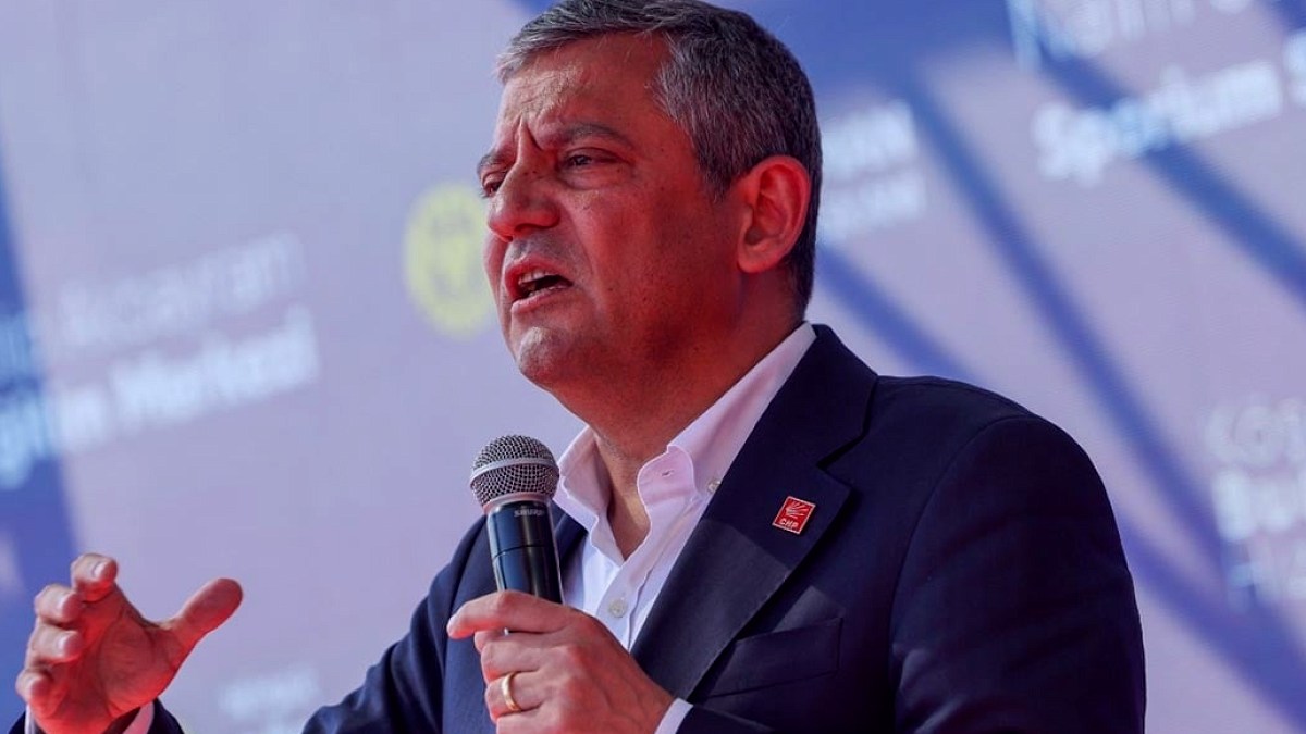 Özgür Özel'den Gençlere Mesaj: İktidar Değişiyor, Yasaklar Kalkıyor