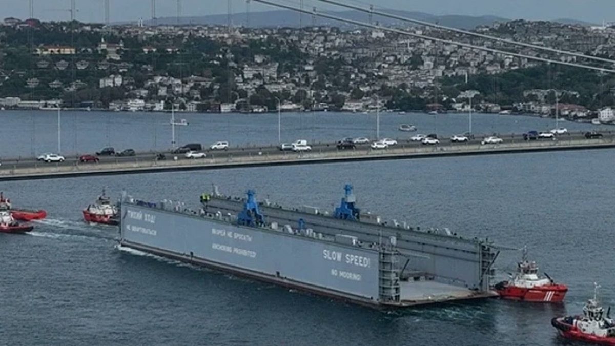 Ukrayna Saldırısı Sonrası Tehlikeli Gemi İstanbul Boğazı'ndan Geçirilecek