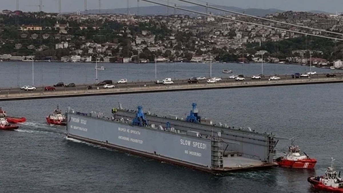 Ukrayna Saldırısı Sonrası Tehlikeli Yük Gemisi İstanbul Boğazı'ndan Geçirilecek