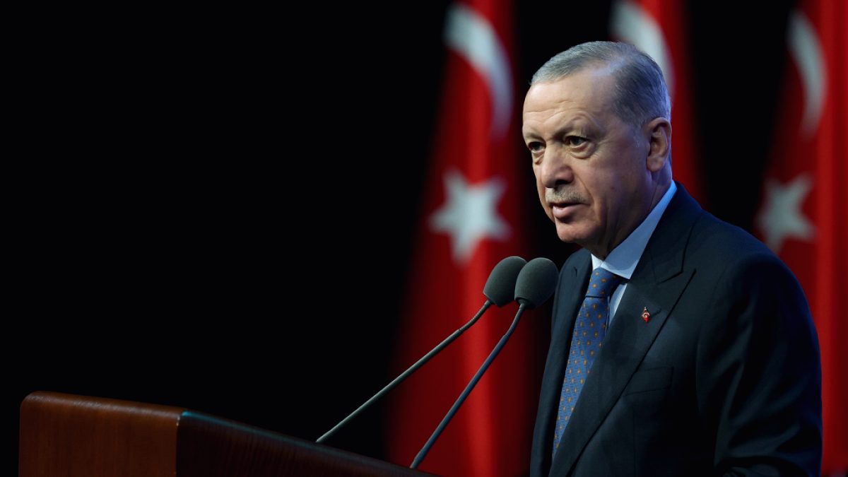 Erdoğan'ın Adaylığı İçin Yeni Formüller: Kulislere Yansıyan İddialar