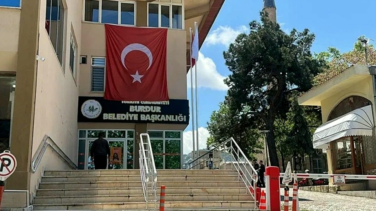 Burdur Belediye Başkanı ve 50 Kişiye İmar Usulsüzlüğü Davası