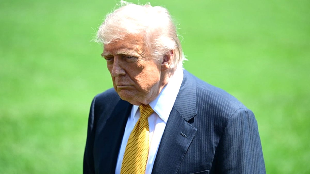 Trump'tan İran'a Sert Mesaj: Altyapıyı İki Günde Yerle Bir Edebiliriz