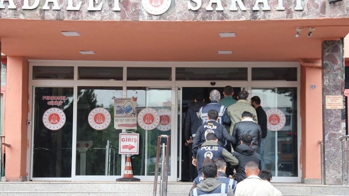 8 İlde Siber Dolandırıcılık Şebekesi Çökertildi: 18 Zanlı Tutuklandı