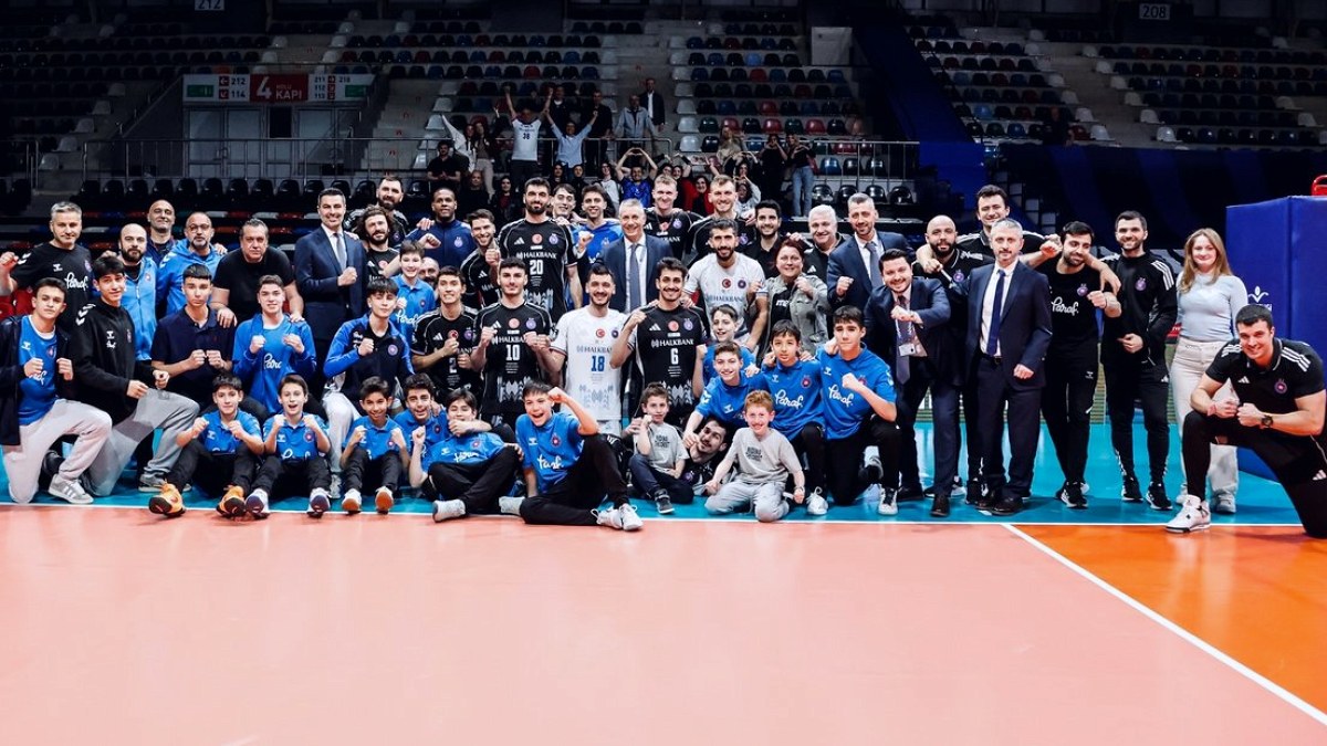 Halkbank Erkek Voleybol Takımı'ndan Çifte Şampiyonluk Hedefi