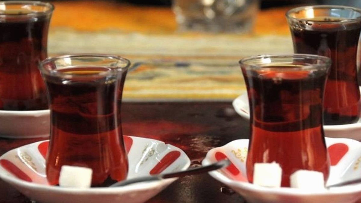 Almanya'dan Şaşırtan Rekor: Rizelileri Geride Bırakan Çay Tüketimi