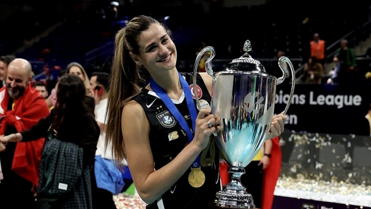 VakıfBank'ın Yıldız Oyuncusu Dangubic Sahalara Ne Zaman Dönecek?