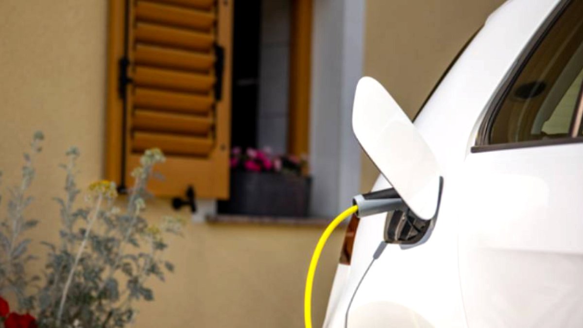 Elektrikli Araç Şarjı İçin Kaçak Hat: Doktora Milyon Lirayı Aşan Ceza