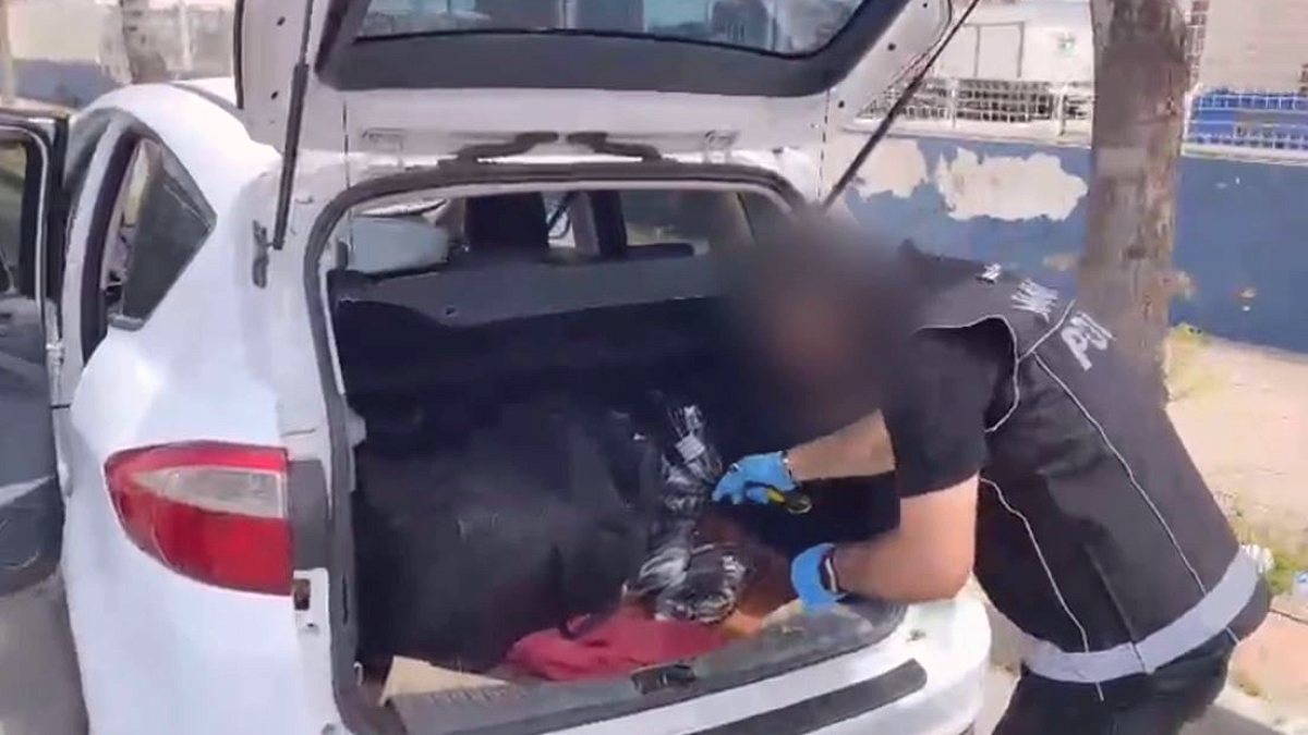 Mersin'de Uyuşturucu Operasyonu: 24 Kilo Esrar ve Tutuklanan Şüpheli