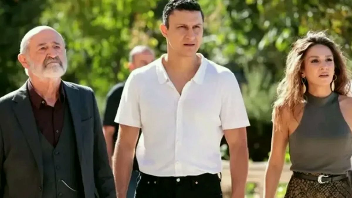 Alper Çankaya'nın Yeni Dizisi Netflix'te: 'Eve Giden Yol' Kadrosuna Katıldı