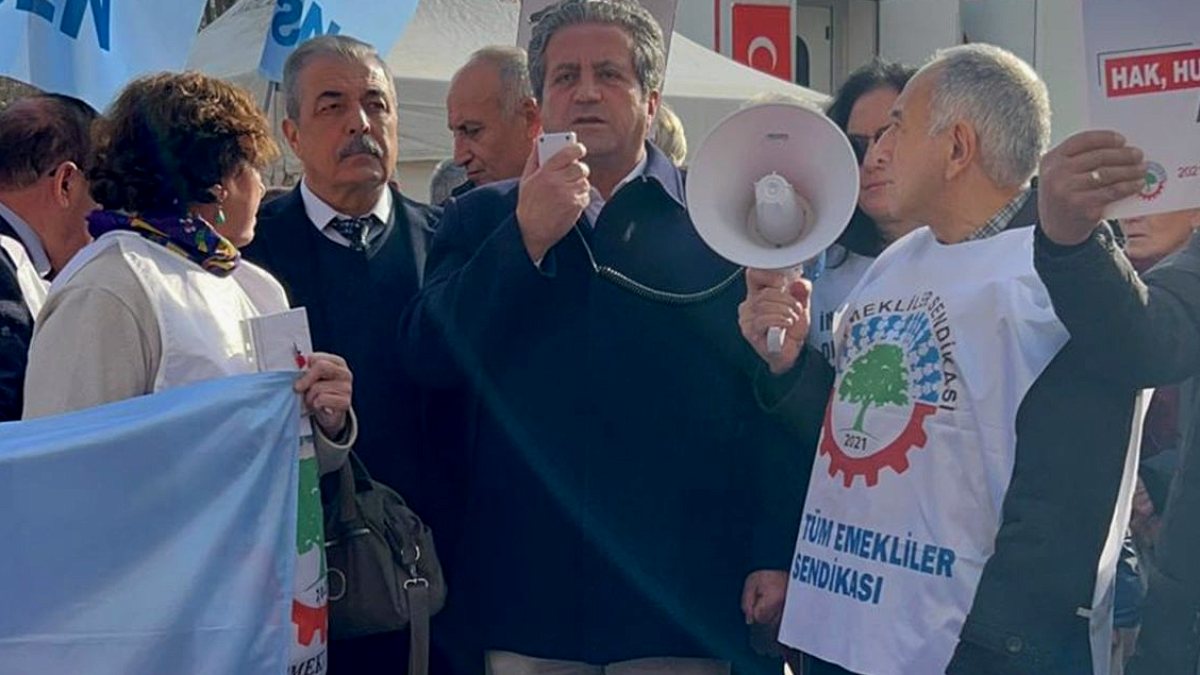 Emekliler, Söz Verilen Zam İçin Hukuki Mücadele Başlattı