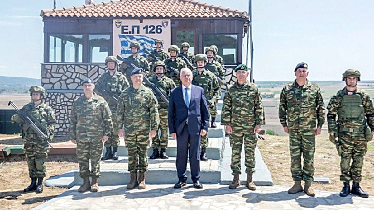 Yunanistan Cumhurbaşkanı Sınır Karakolunda Geceledi: Türkiye'ye Mesaj Verdi