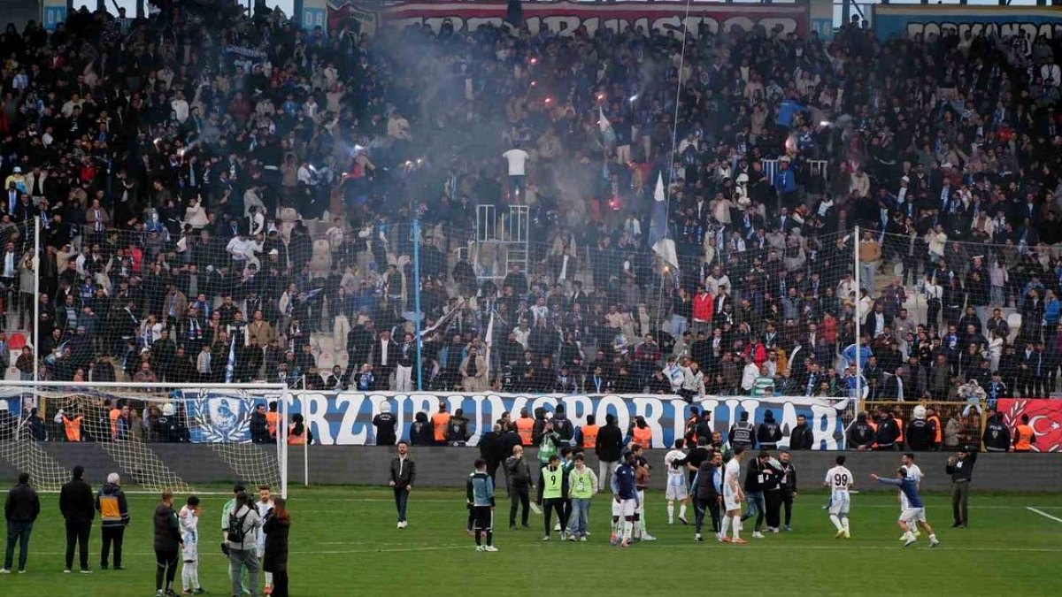 Erzurumspor FK Taraftarları Yeni Sezon İçin Kadro Güçlendirme ve Stadyum Açıklığı Talep Etti